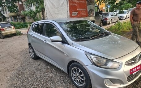 Hyundai Solaris II рестайлинг, 2011 год, 500 000 рублей, 10 фотография
