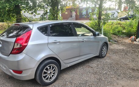 Hyundai Solaris II рестайлинг, 2011 год, 500 000 рублей, 12 фотография