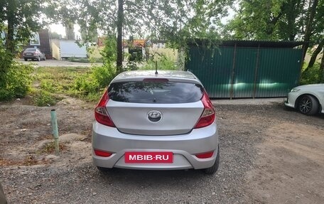 Hyundai Solaris II рестайлинг, 2011 год, 500 000 рублей, 14 фотография