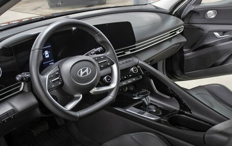 Hyundai Elantra, 2023 год, 2 198 000 рублей, 15 фотография