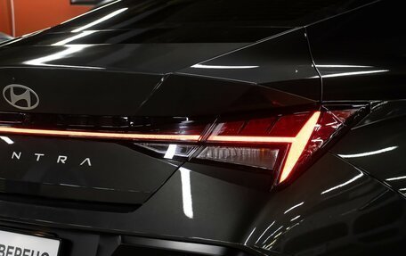 Hyundai Elantra, 2023 год, 2 198 000 рублей, 22 фотография