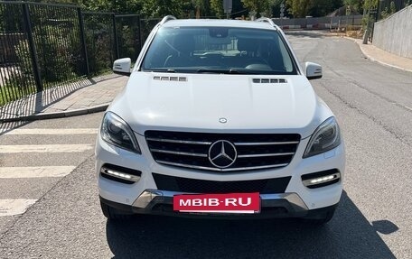 Mercedes-Benz M-Класс, 2013 год, 3 300 000 рублей, 4 фотография