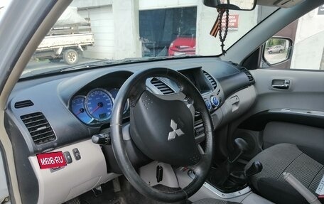 Mitsubishi L200 IV рестайлинг, 2006 год, 1 000 000 рублей, 2 фотография