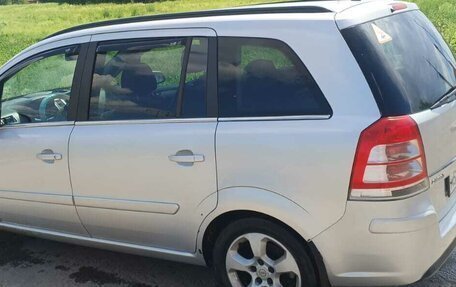Opel Zafira B, 2008 год, 440 000 рублей, 2 фотография