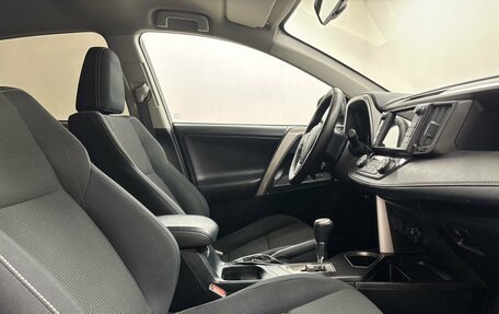 Toyota RAV4, 2018 год, 2 875 000 рублей, 12 фотография