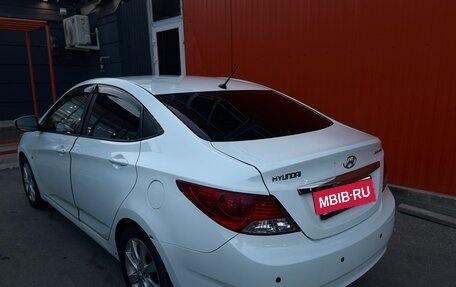 Hyundai Solaris II рестайлинг, 2011 год, 650 000 рублей, 5 фотография