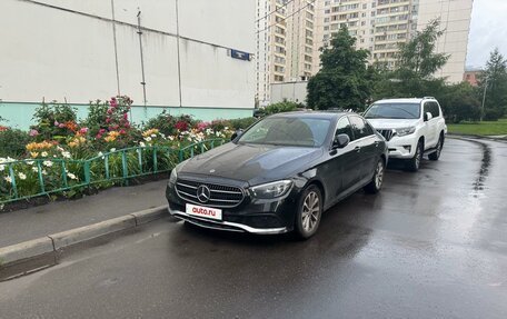 Mercedes-Benz E-Класс, 2021 год, 2 350 000 рублей, 3 фотография