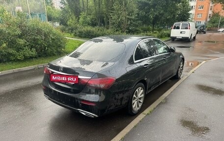 Mercedes-Benz E-Класс, 2021 год, 2 350 000 рублей, 2 фотография