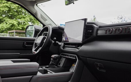 Toyota Tundra, 2023 год, 12 200 000 рублей, 9 фотография