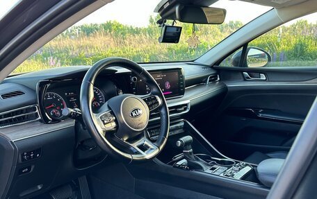 KIA K5, 2020 год, 2 500 000 рублей, 9 фотография