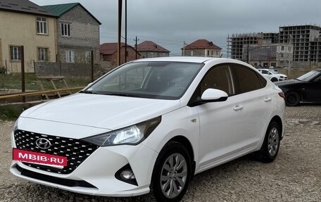 Hyundai Solaris II рестайлинг, 2021 год, 1 325 000 рублей, 4 фотография