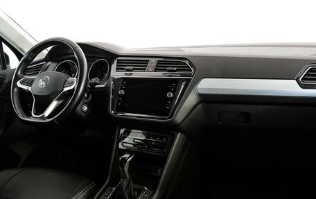 Volkswagen Tiguan II, 2021 год, 2 599 000 рублей, 9 фотография