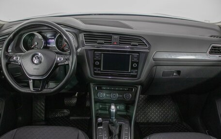 Volkswagen Tiguan II, 2017 год, 1 580 000 рублей, 13 фотография