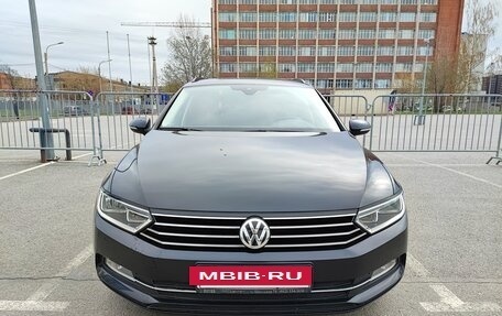 Volkswagen Passat B8 рестайлинг, 2018 год, 1 800 000 рублей, 2 фотография