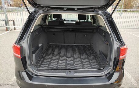 Volkswagen Passat B8 рестайлинг, 2018 год, 1 800 000 рублей, 21 фотография