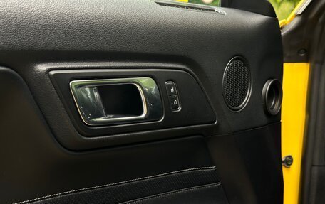 Ford Mustang VI рестайлинг, 2018 год, 3 200 000 рублей, 10 фотография