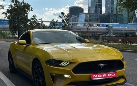 Ford Mustang VI рестайлинг, 2018 год, 3 200 000 рублей, 6 фотография