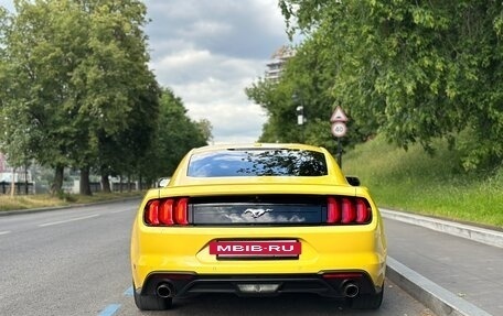 Ford Mustang VI рестайлинг, 2018 год, 3 200 000 рублей, 4 фотография