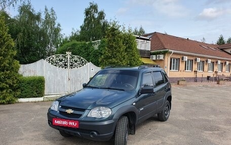 Chevrolet Niva I рестайлинг, 2013 год, 630 000 рублей, 3 фотография