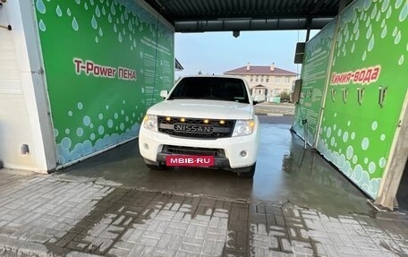 Nissan Navara (Frontier), 2011 год, 1 900 000 рублей, 6 фотография