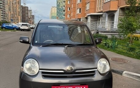 Toyota Sienta I, 2010 год, 686 000 рублей, 2 фотография