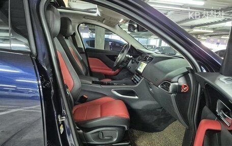 Jaguar F-Pace, 2018 год, 2 499 000 рублей, 22 фотография