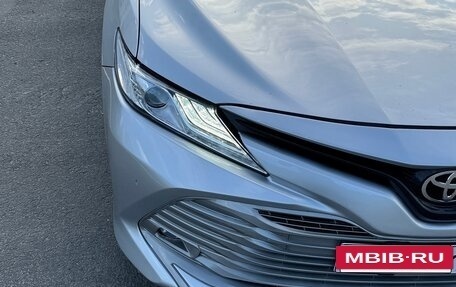 Toyota Camry, 2019 год, 2 140 000 рублей, 8 фотография