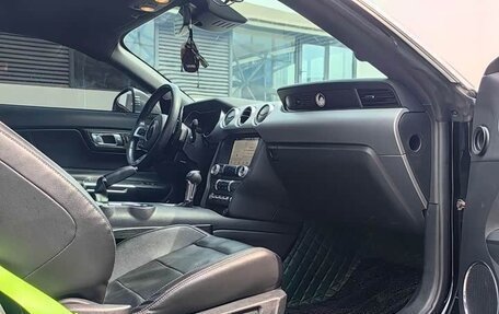 Ford Mustang VI рестайлинг, 2021 год, 2 699 000 рублей, 12 фотография