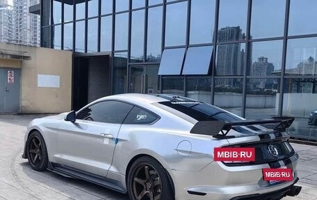 Ford Mustang VI рестайлинг, 2021 год, 2 699 000 рублей, 6 фотография