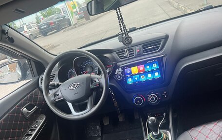 KIA Rio III рестайлинг, 2012 год, 800 000 рублей, 6 фотография