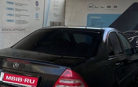Mercedes-Benz C-Класс, 2002 год, 235 000 рублей, 3 фотография