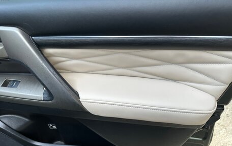 Toyota Land Cruiser 200, 2008 год, 2 450 000 рублей, 13 фотография