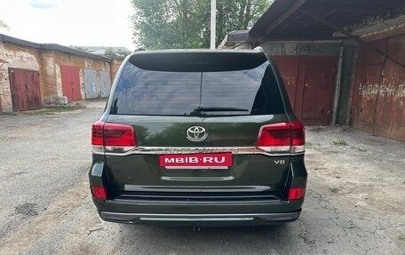 Toyota Land Cruiser 200, 2008 год, 2 450 000 рублей, 6 фотография