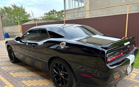 Dodge Challenger III рестайлинг 2, 2019 год, 4 300 000 рублей, 3 фотография