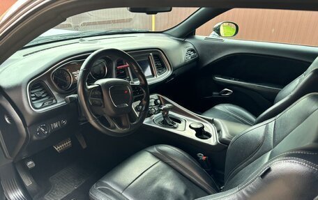 Dodge Challenger III рестайлинг 2, 2019 год, 4 300 000 рублей, 9 фотография