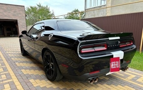 Dodge Challenger III рестайлинг 2, 2019 год, 4 300 000 рублей, 12 фотография