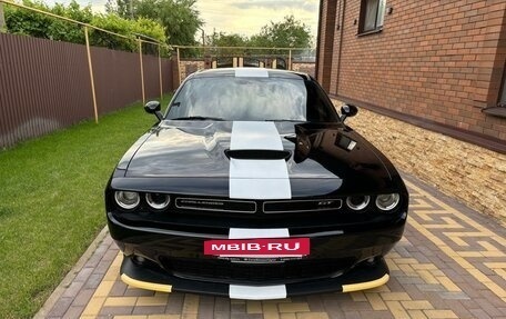 Dodge Challenger III рестайлинг 2, 2019 год, 4 300 000 рублей, 14 фотография