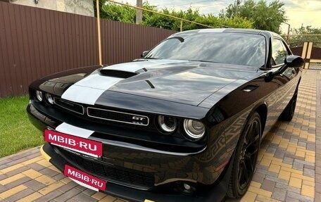 Dodge Challenger III рестайлинг 2, 2019 год, 4 300 000 рублей, 4 фотография