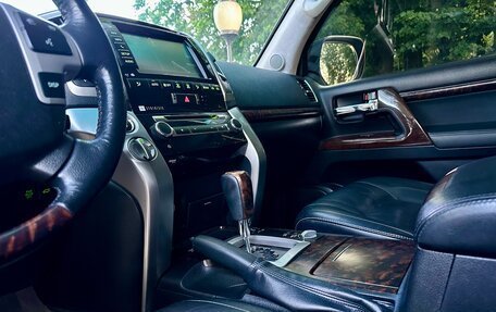 Toyota Land Cruiser 200, 2012 год, 4 400 000 рублей, 24 фотография