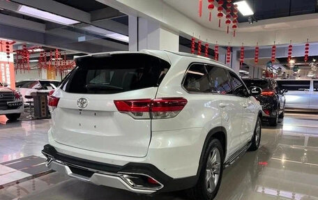 Toyota Highlander III, 2021 год, 2 400 199 рублей, 5 фотография