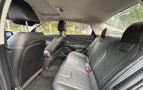 Hyundai Elantra, 2022 год, 1 560 000 рублей, 8 фотография
