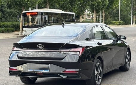 Hyundai Elantra, 2022 год, 1 560 000 рублей, 10 фотография