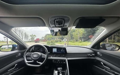 Hyundai Elantra, 2022 год, 1 500 000 рублей, 6 фотография