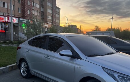 Hyundai Solaris II рестайлинг, 2021 год, 1 450 000 рублей, 2 фотография