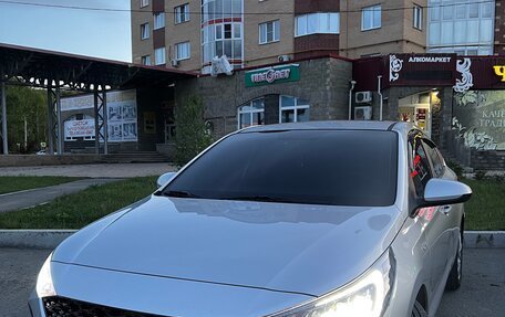Hyundai Solaris II рестайлинг, 2021 год, 1 450 000 рублей, 12 фотография