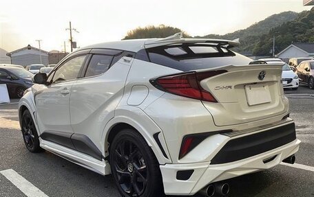 Toyota C-HR I рестайлинг, 2022 год, 1 480 000 рублей, 4 фотография
