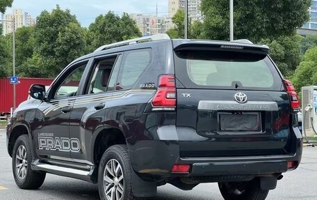 Toyota Land Cruiser Prado 150 рестайлинг 2, 2018 год, 4 245 000 рублей, 6 фотография