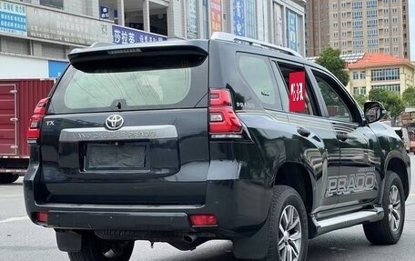 Toyota Land Cruiser Prado 150 рестайлинг 2, 2018 год, 4 245 000 рублей, 4 фотография