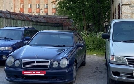 Mercedes-Benz E-Класс, 1996 год, 370 000 рублей, 2 фотография