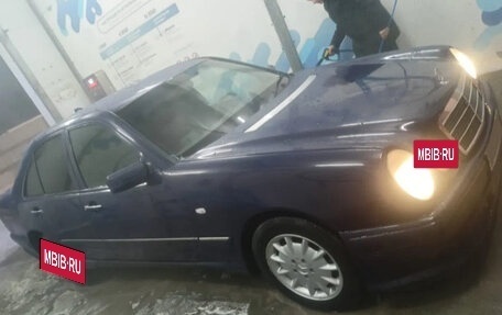 Mercedes-Benz E-Класс, 1996 год, 370 000 рублей, 6 фотография